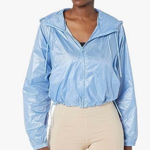ALO yoga Sprinter jacket.  Never worn! Size M.  Light Blue